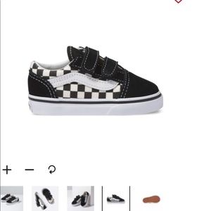 VANS- TODDLER PRIMARY CHECK OLD SKOOL. Size- Toddler 6. Color- Black & White